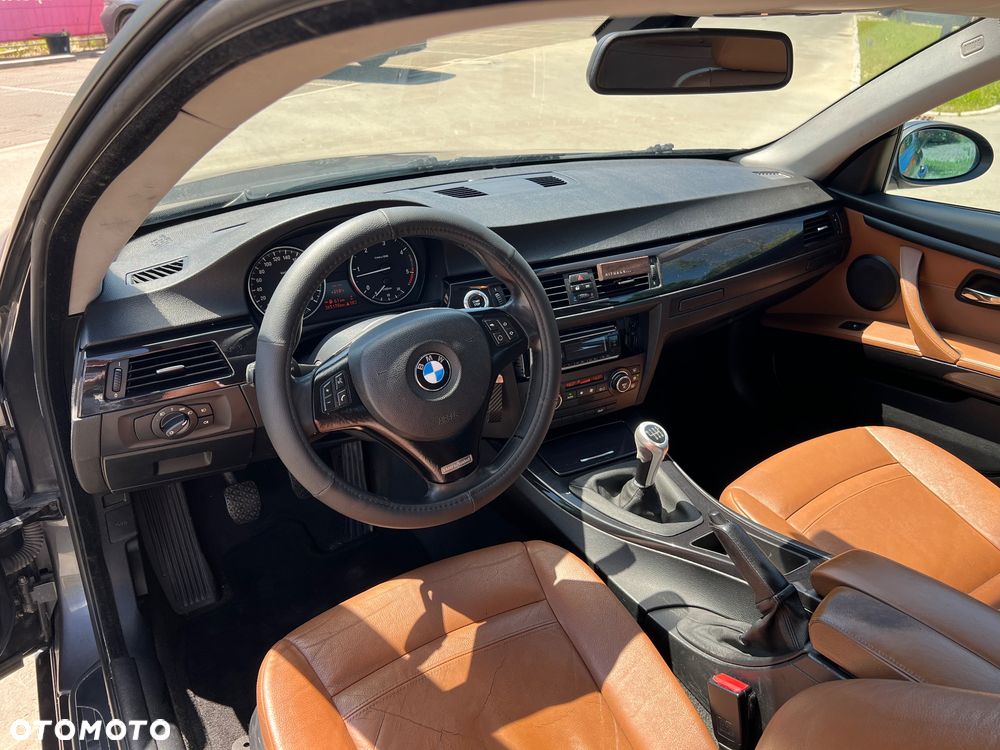 BMW Seria 3 320d DPF - 11