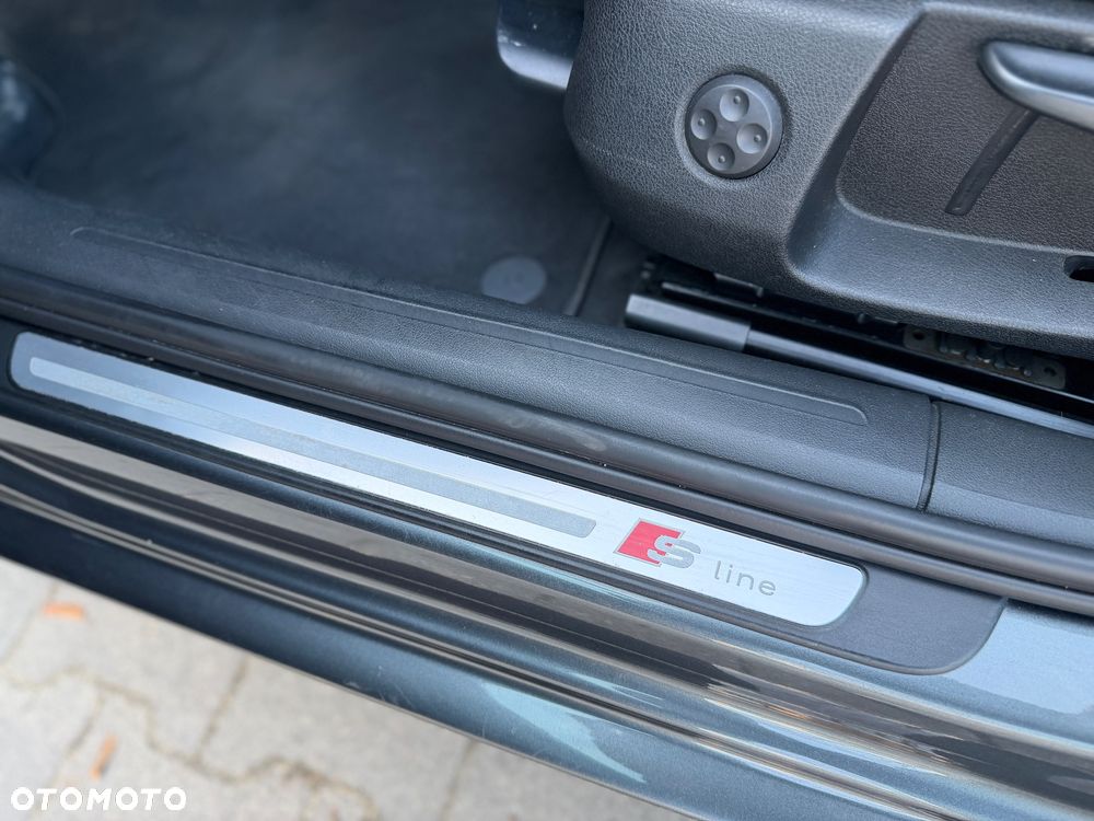 Audi A4 Limousine 1.8 TFSI S line Sportpaket (plus) - 18