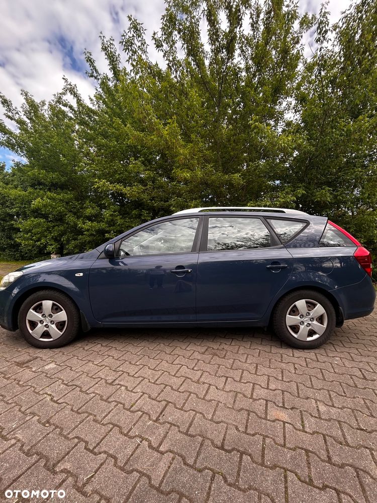 Kia Ceed 1.6 Crdi Comfort - 1