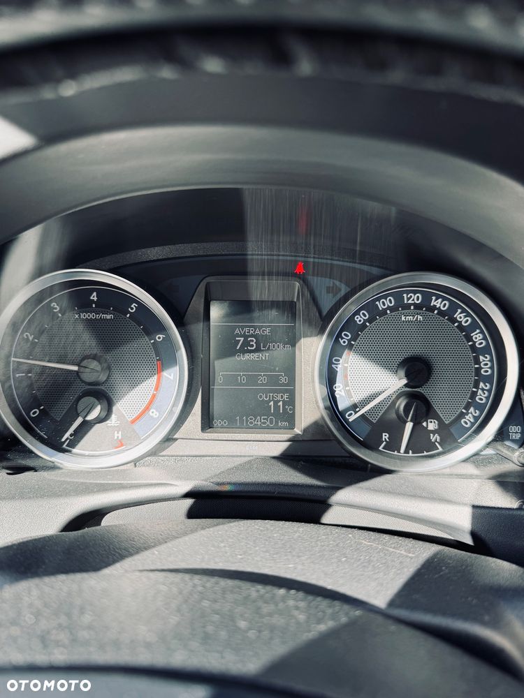 Toyota Auris 1.6 Premium - 8
