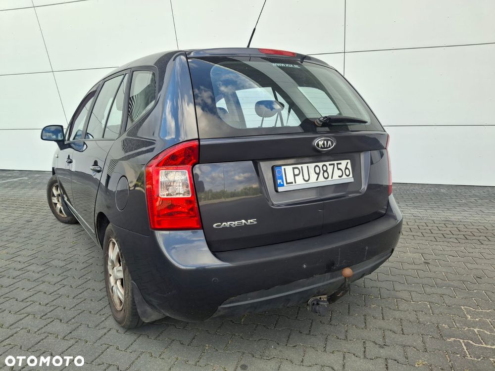 Kia Carens 2.0 EX - 16