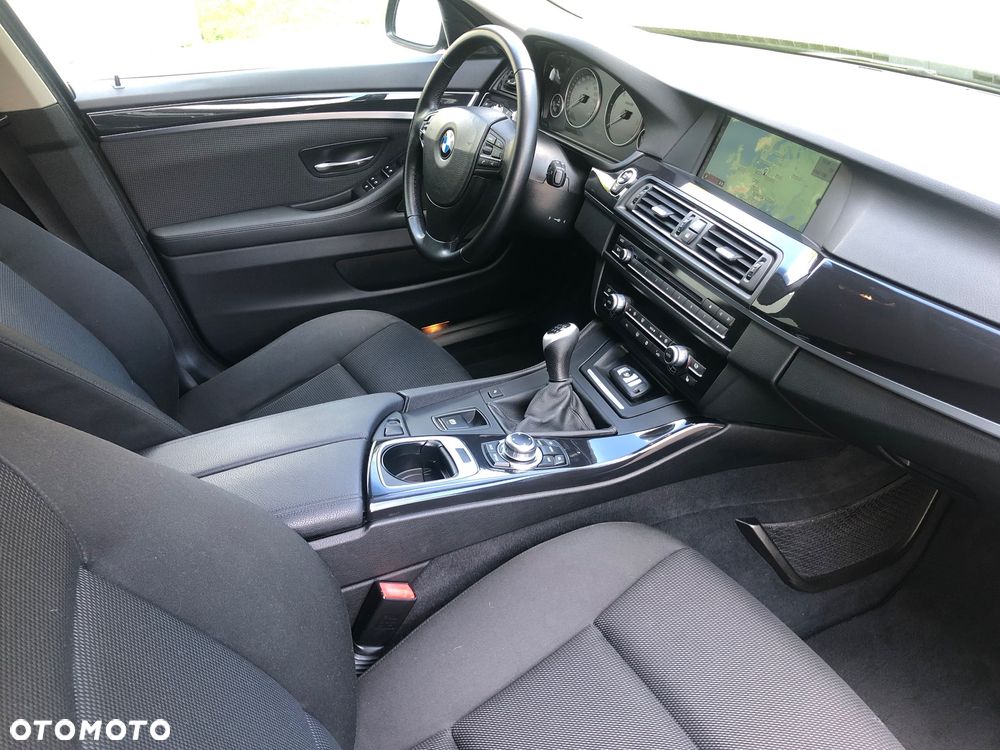 BMW Seria 5 520d Touring - 18