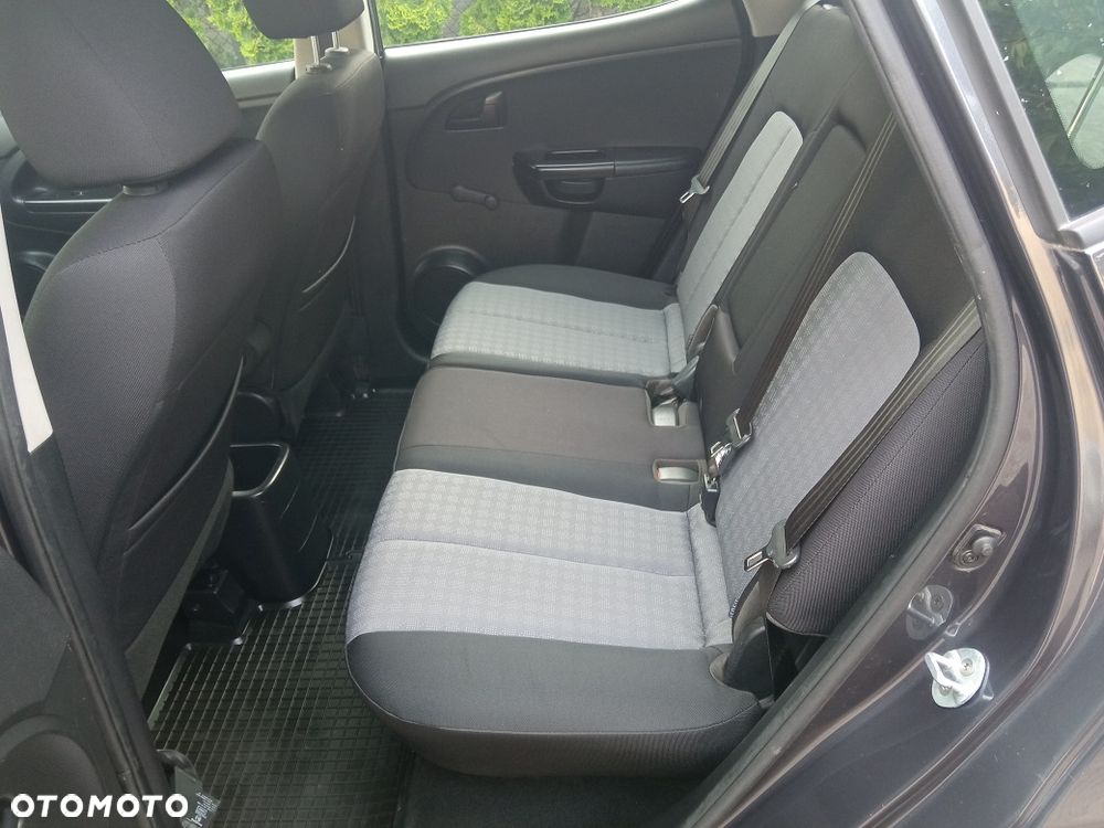 Kia Venga 1.4 M - 14