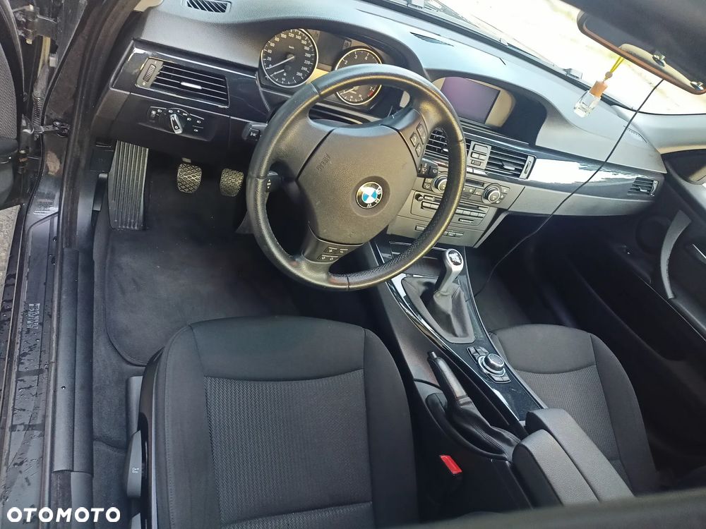 BMW Seria 3 320i - 13