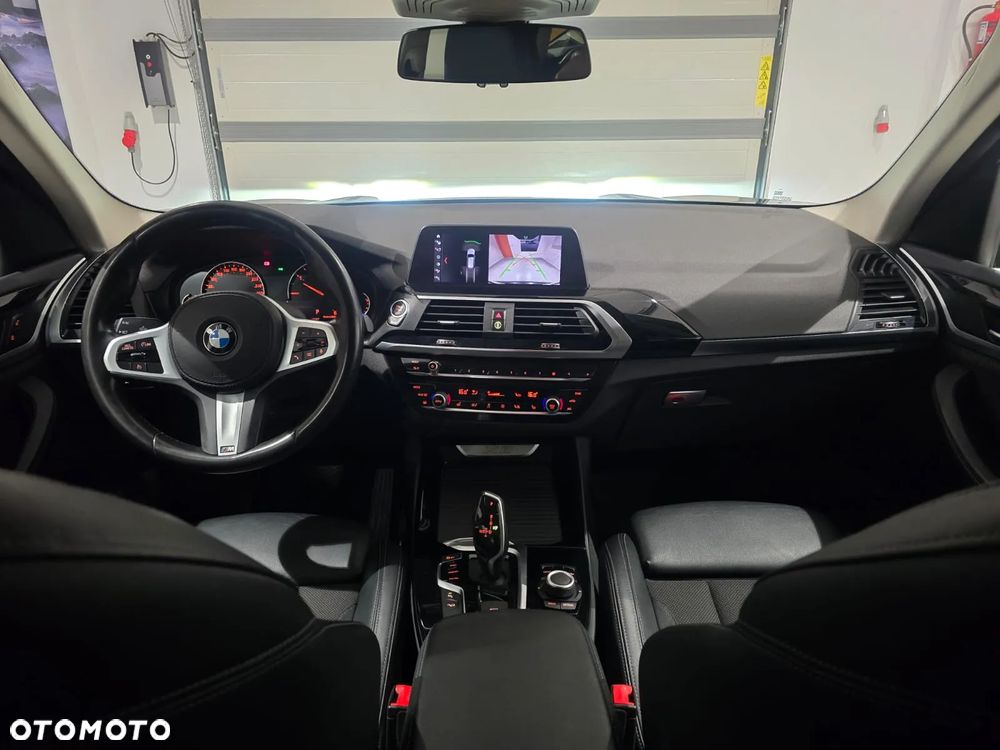 BMW X3 xDrive20d Advantage - 11