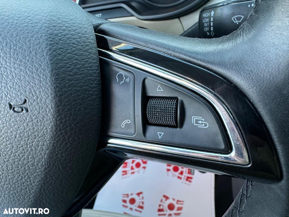 Skoda Octavia 1.6 TDI DSG Style - 19