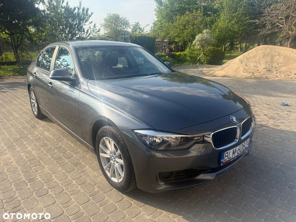 BMW Seria 3 320i - 3