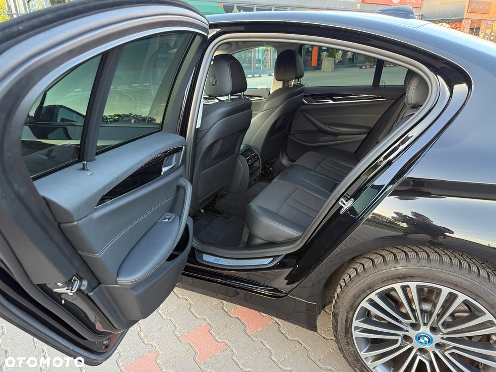 BMW Seria 5 530e iPerformance Sport Line sport - 10