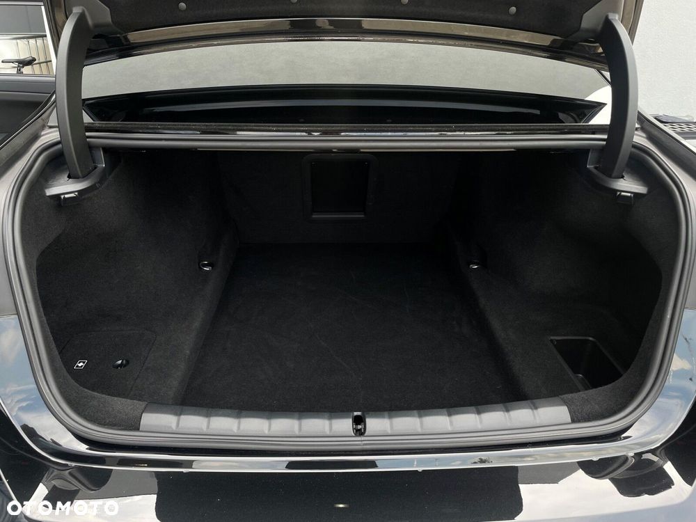 BMW Seria 7 - 25