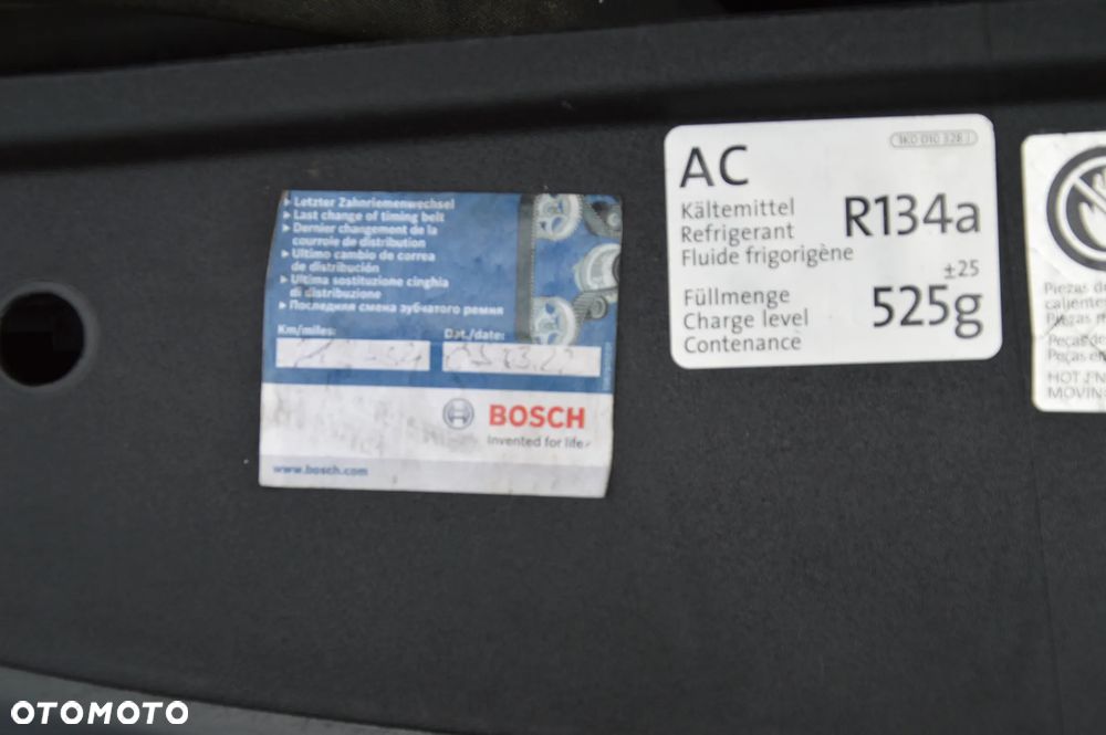 Volkswagen Golf 1.6 TDI BlueMotion Technology Trendline - 26