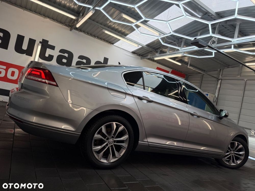 Volkswagen Passat - 15