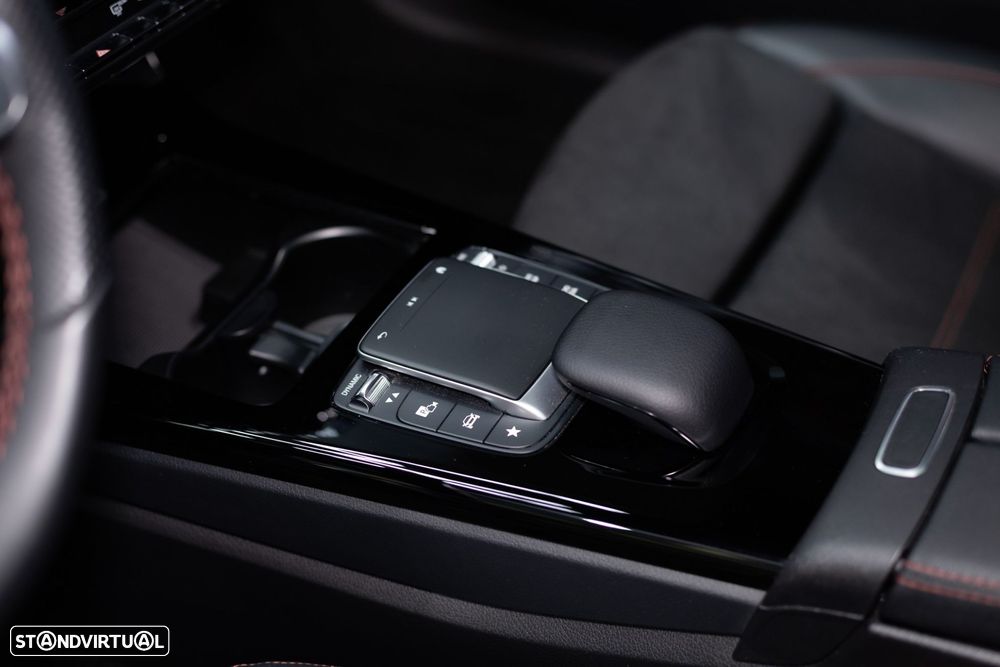 Mercedes-Benz A 180 Limousine d AMG Line Aut. - 31