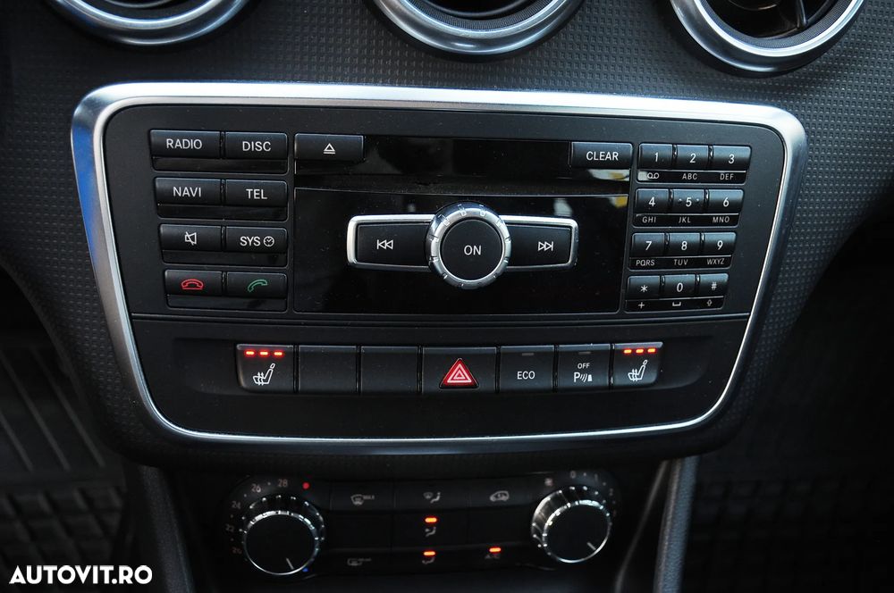 Mercedes-Benz A 180 AMG Line - 30