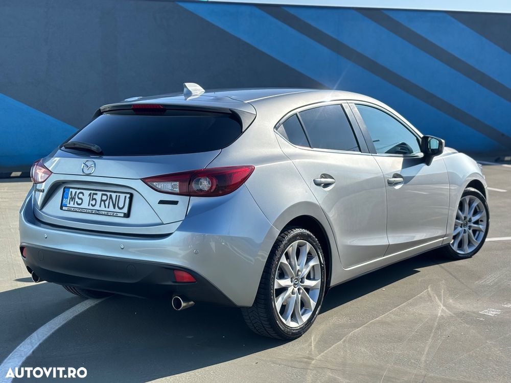 Mazda 3 - 4