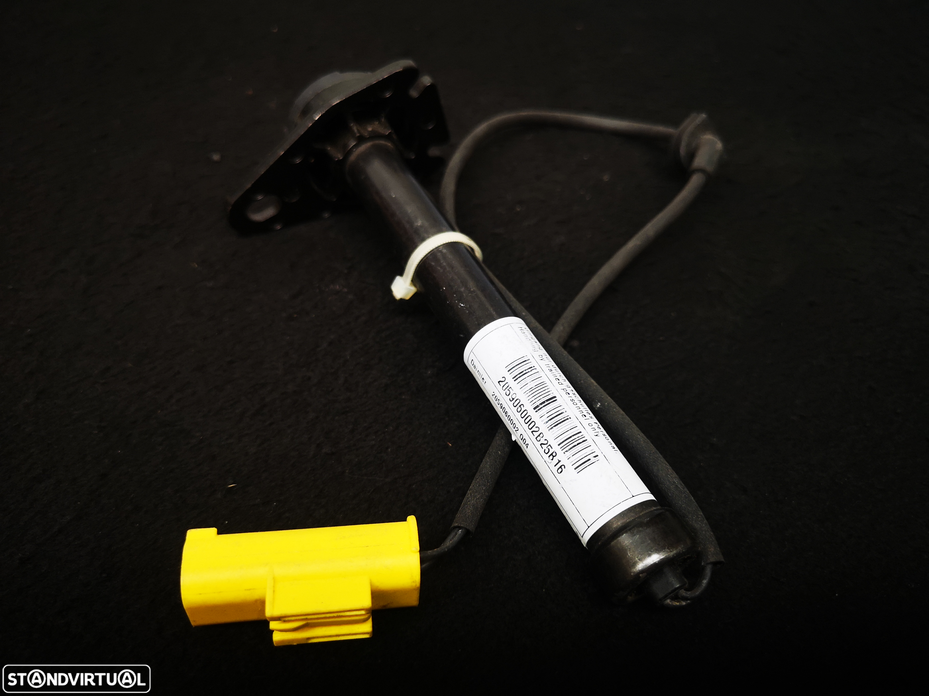 Airbag do Capô dobradiça  atuador  Mercedes w205 class c 2014+ - 2