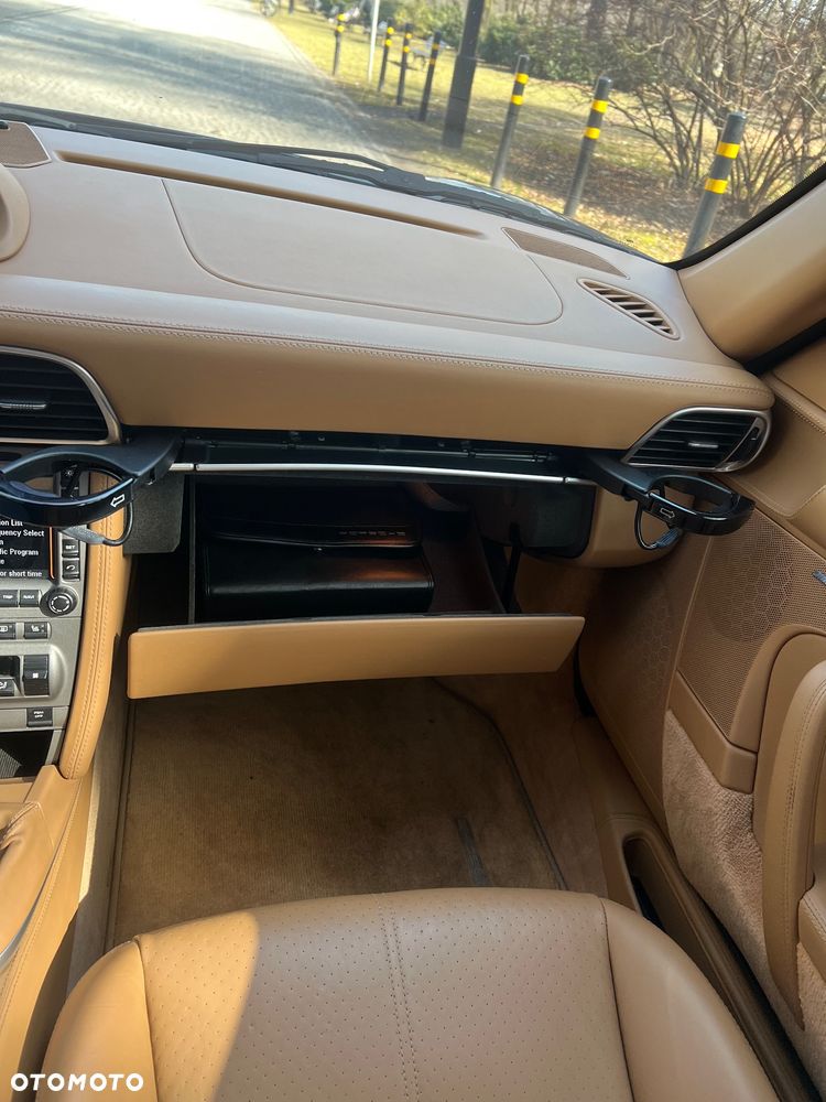 Porsche 911 Carrera 4 S - 22