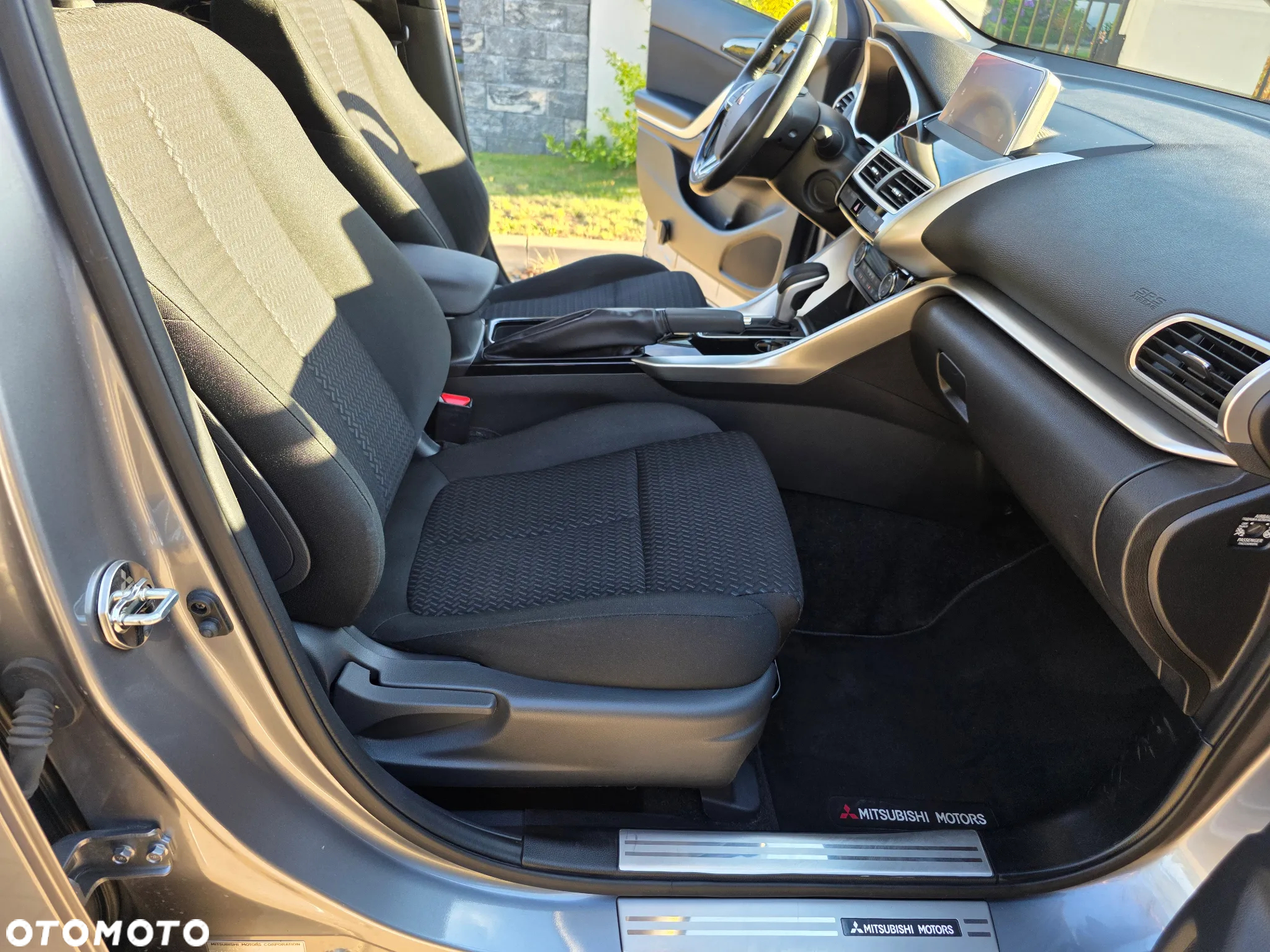 Mitsubishi Eclipse Cross - 24