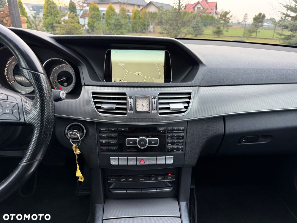 Mercedes-Benz Klasa E 250 7G-TRONIC Avantgarde - 15