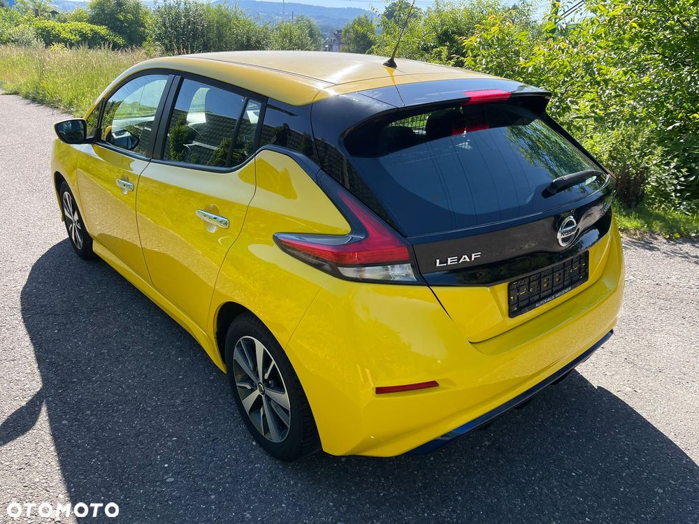 Nissan Leaf - 5
