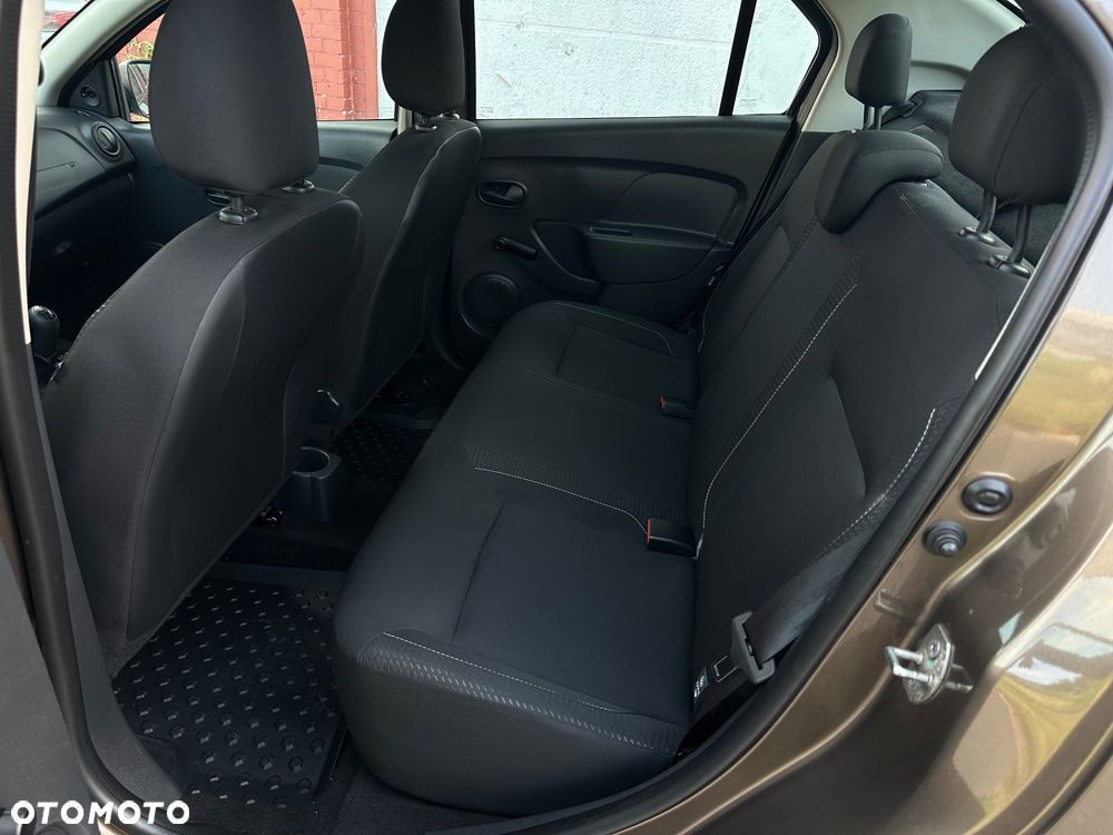 Dacia Logan 1.2 16V Laureate EU6 - 12