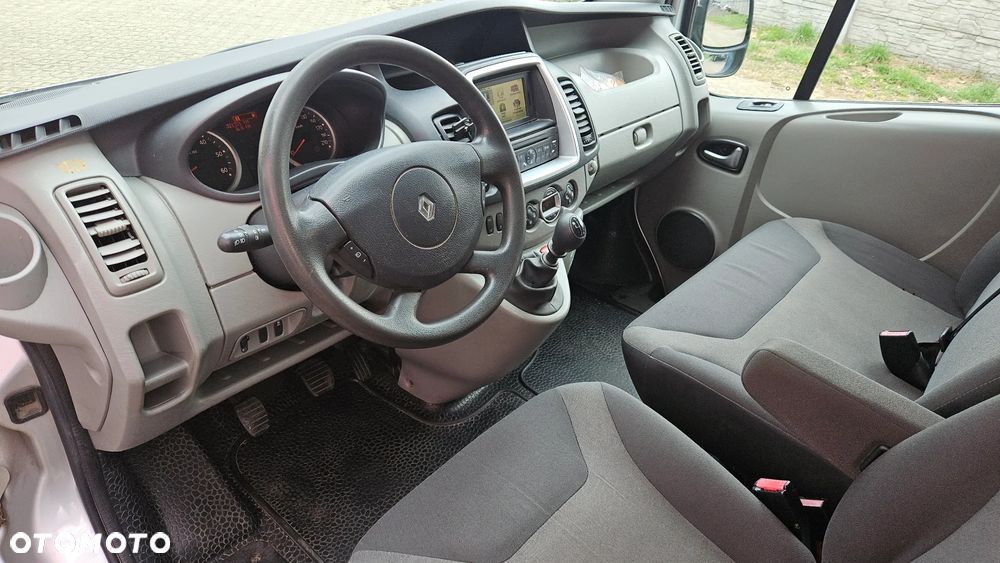 Renault Trafic - 10
