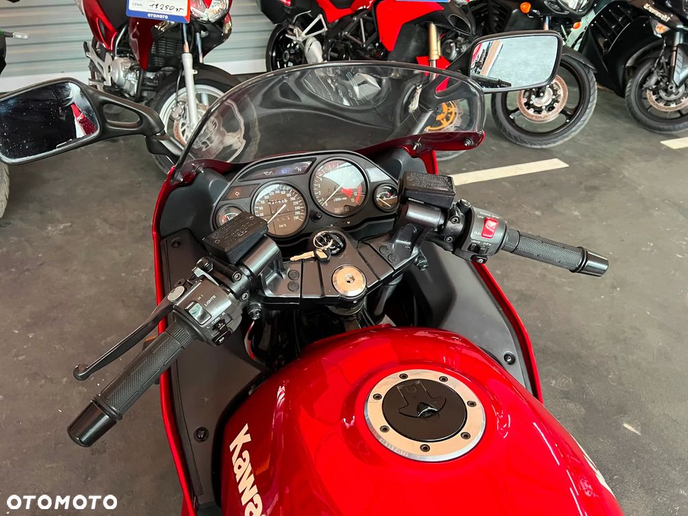 Kawasaki GPZ - 16