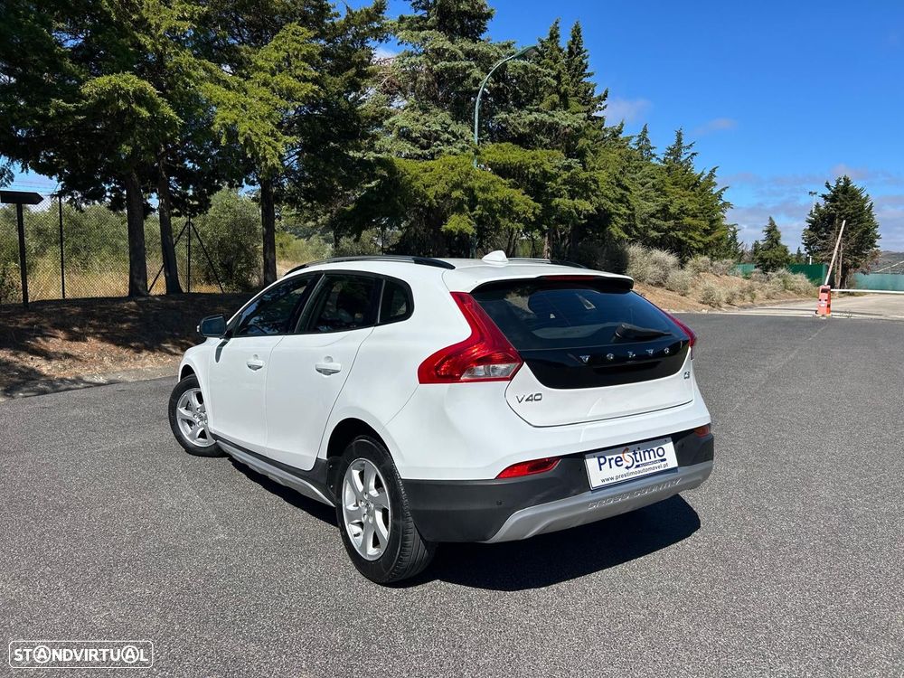 Volvo V40 Cross Country 2.0 D2 Summum - 17