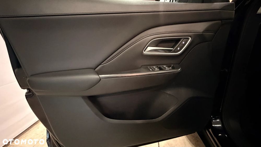 MG ZS Hybrid+ - 17