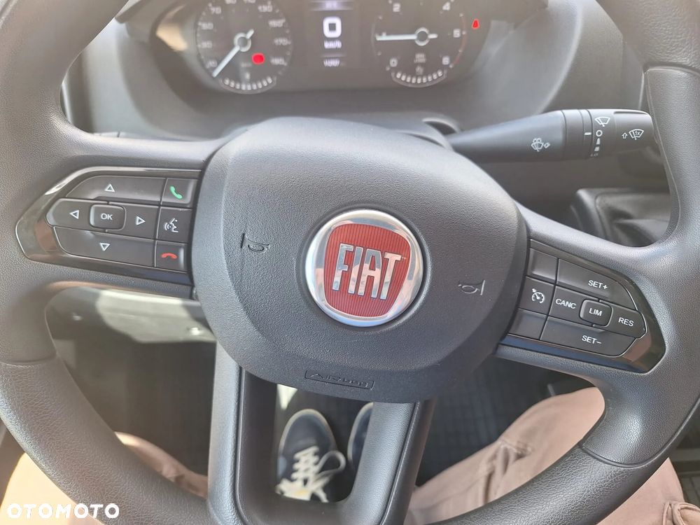 Fiat Ducato kontener z windą 750kg 8EP fv23% leasing krajowy niski przebieg - 11