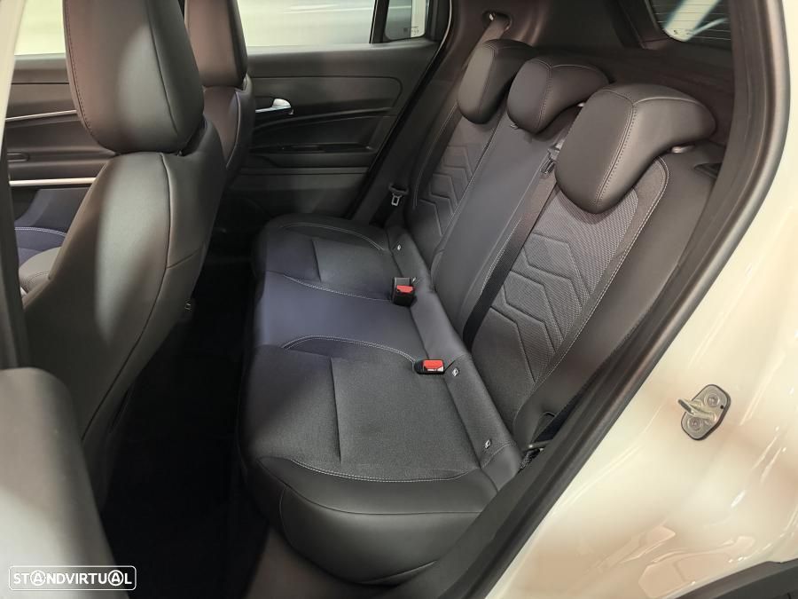 Jeep Avenger 1.2 GSE T3 Altitude - 23