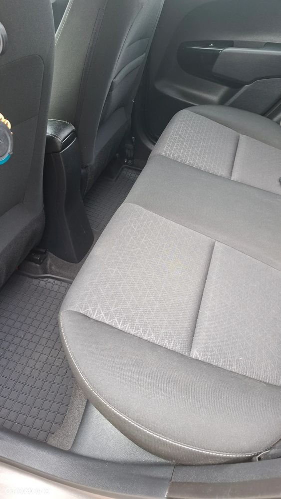 Kia Picanto 1.2 L - 4