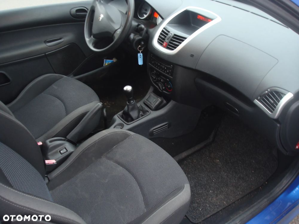 Peugeot 206 plus - 24