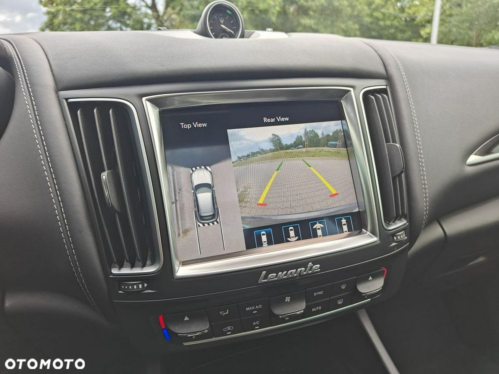 Maserati Levante - 13