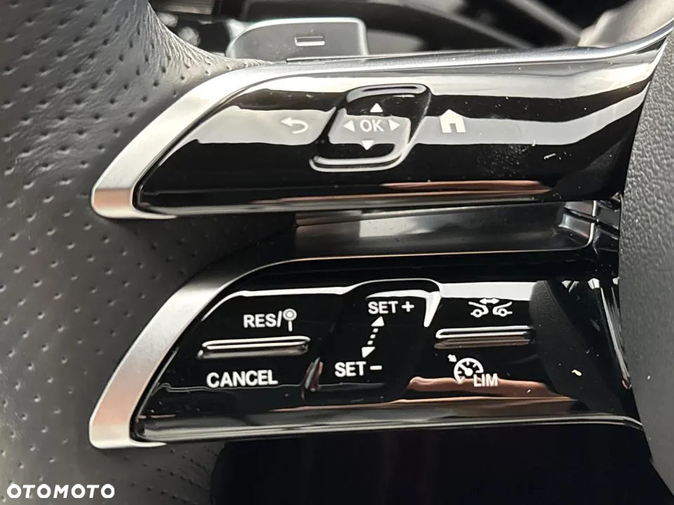 Mercedes-Benz Klasa E 300 de PHEV 4-Matic AMG 9G-Tronic - 15