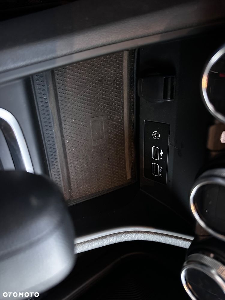 Renault Captur TCe Mild Hybrid 160 EDC GPF TECHNO - 30