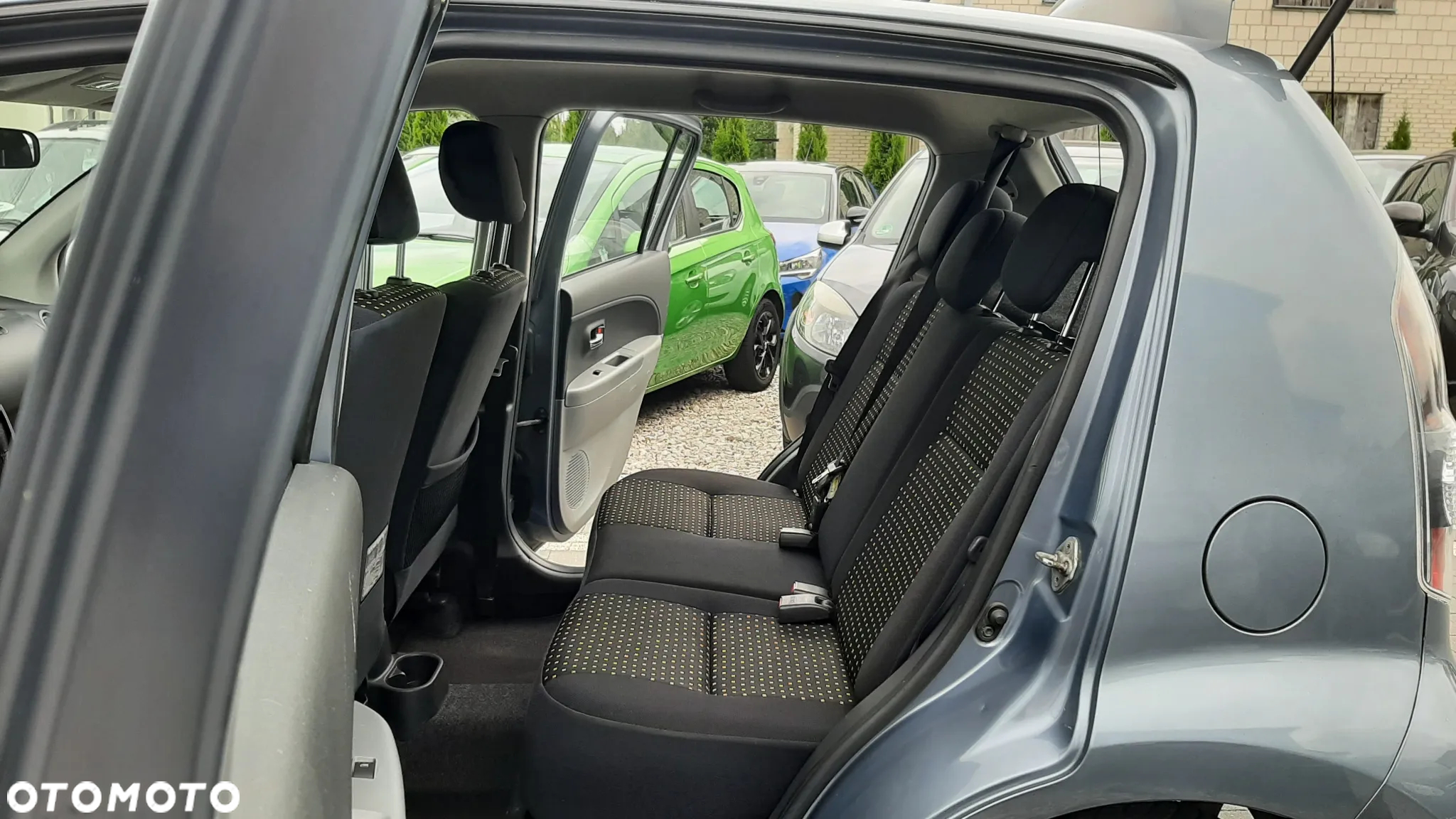 Daihatsu Sirion 1.3 - 10