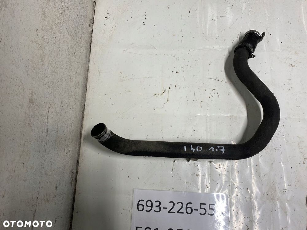 PRZEWÓD INTERCOOLERA DOLNY HYUNDAI I40 1.7 CRDI - 1