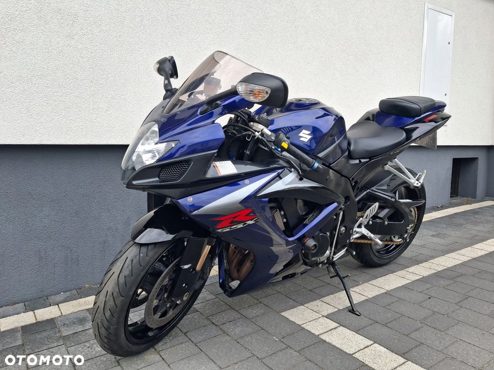 Suzuki GSX-R - 6