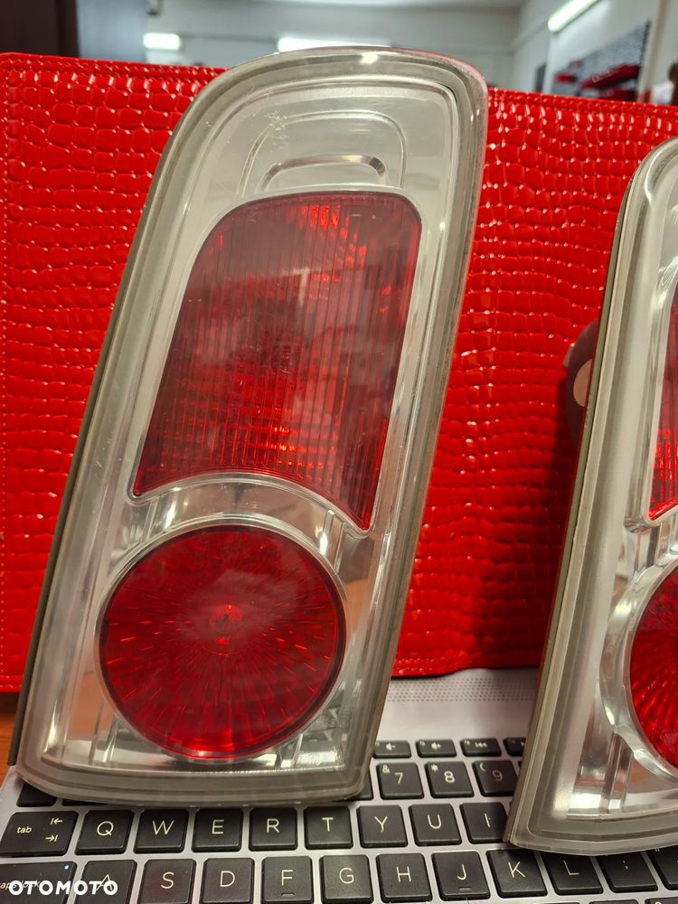 Lampa tylna Mazda 2 DY 2003-2007 - 9