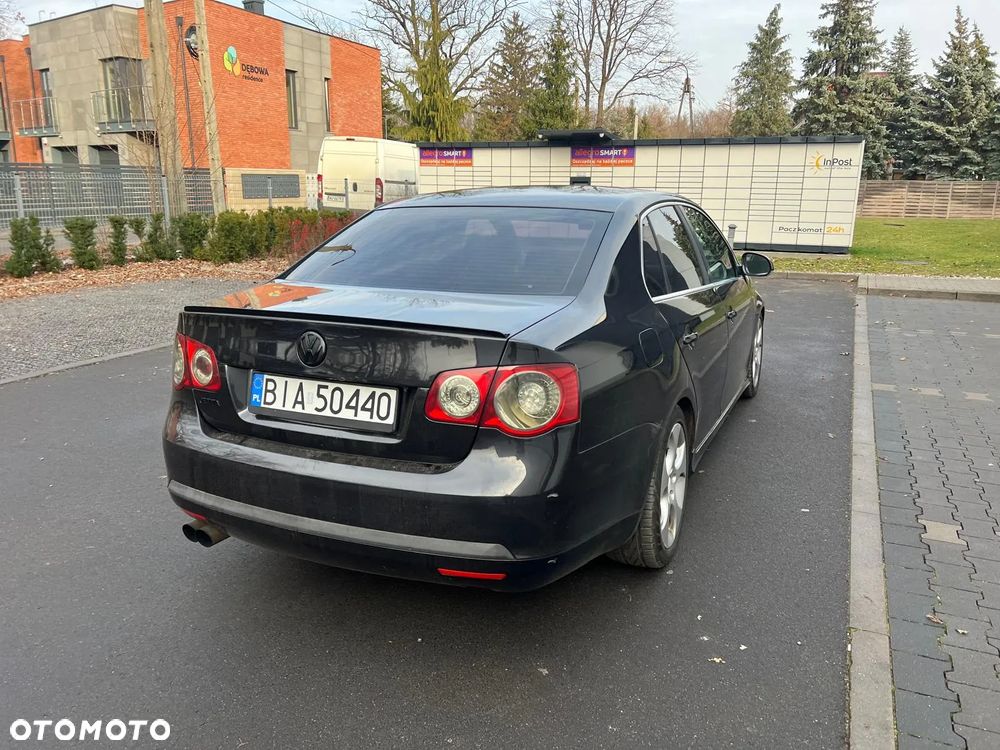 Volkswagen Jetta 2.0 Turbo FSI Sportline - 10