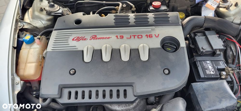 Alfa Romeo 147 1.9 JTD 16V Distinctive - 15