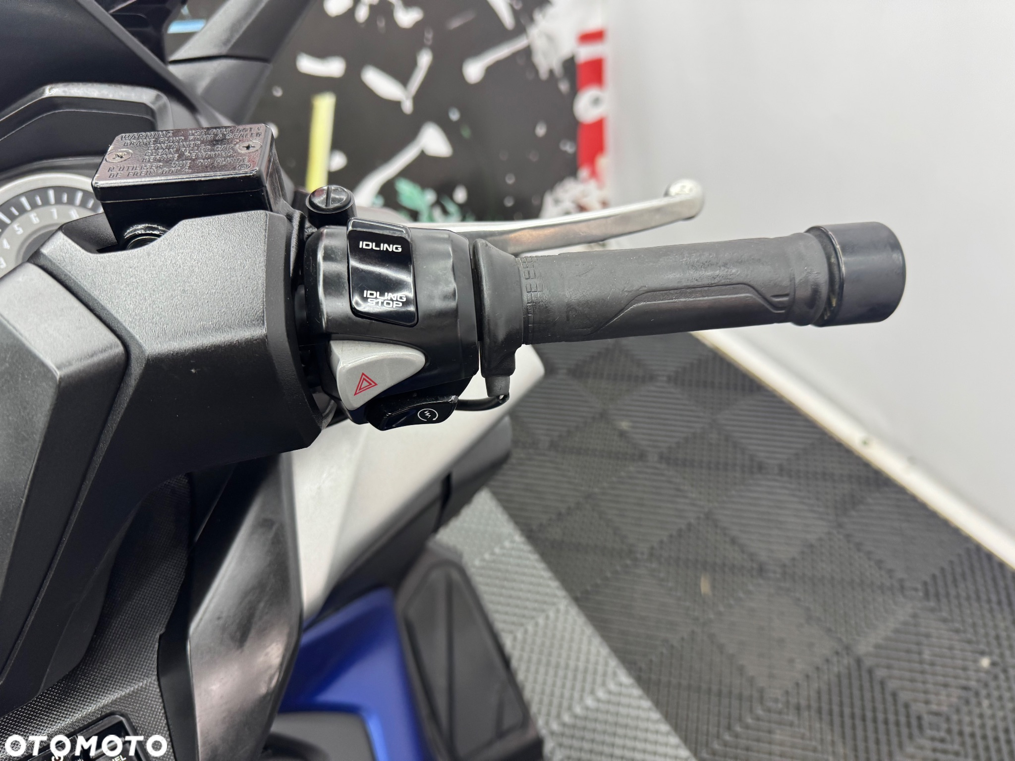 Honda NSS - 33
