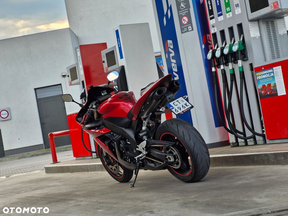 Yamaha R1 - 3
