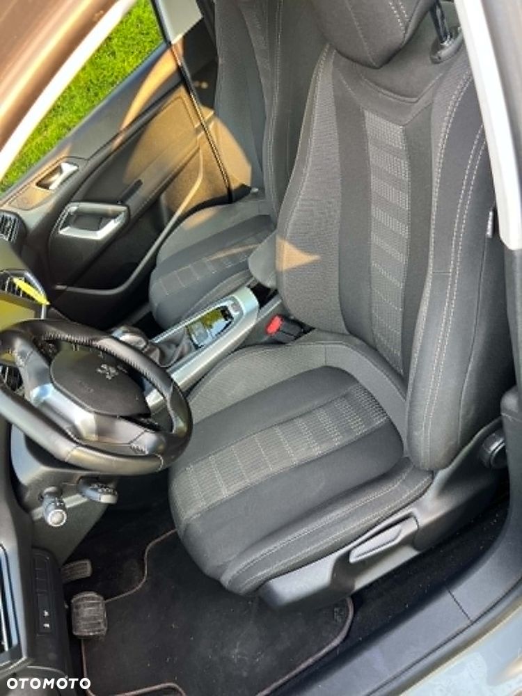 Peugeot 308 PureTech 130 GPF EAT8 Stop & Start Allure - 20