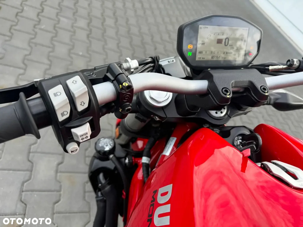 Ducati Monster - 19