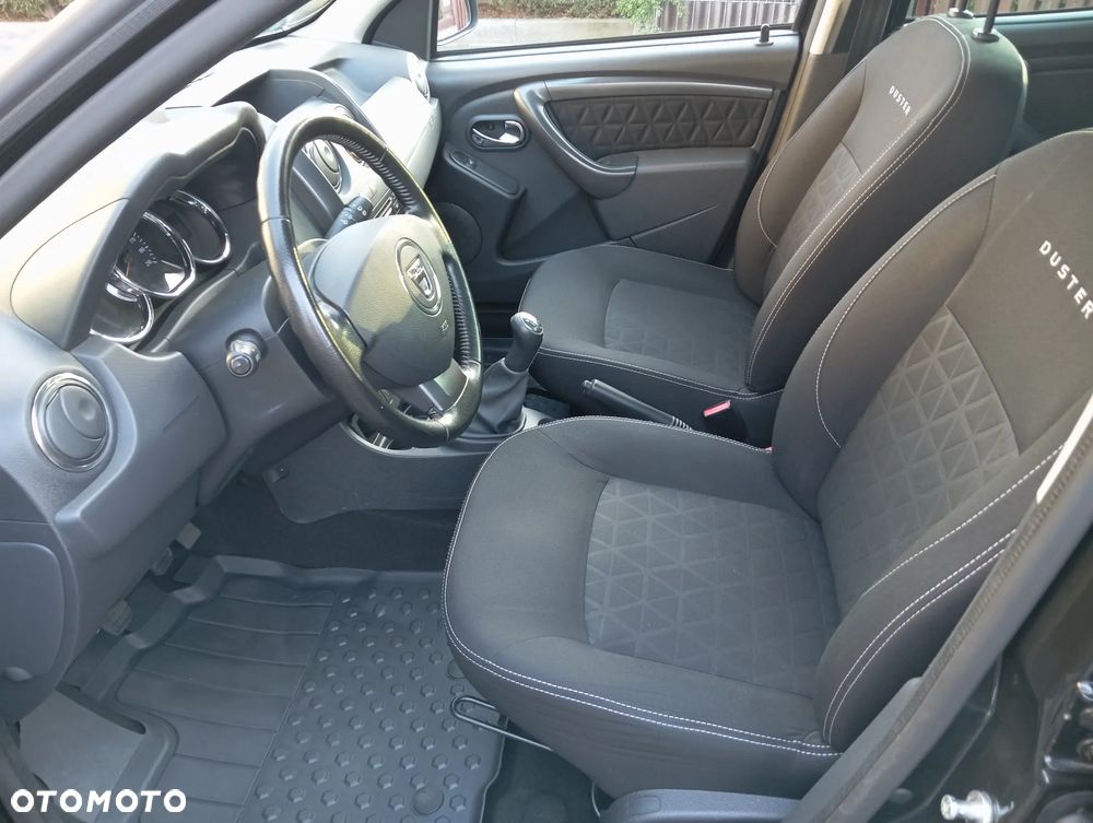 Dacia Duster 1.6 SCe Laureate S&S - 33