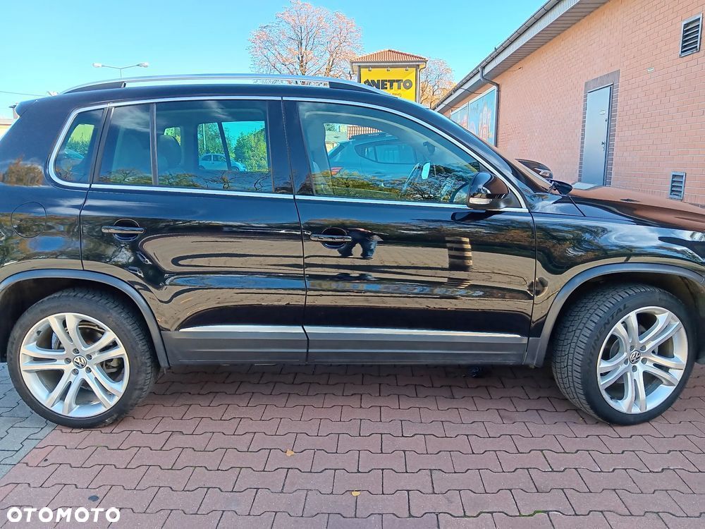 Volkswagen Tiguan - 1