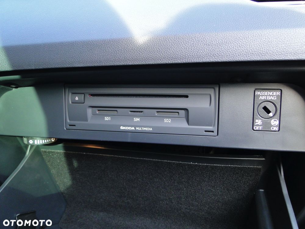 Skoda Octavia 2.0 TDI DSG L&K - 29