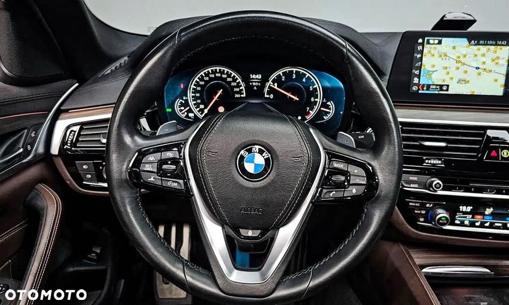 BMW Seria 5 530i xDrive M Sport Edition - 14