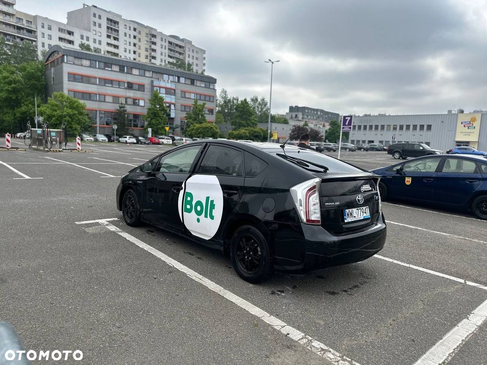 Toyota Prius 1.8 HSD Premium - 16